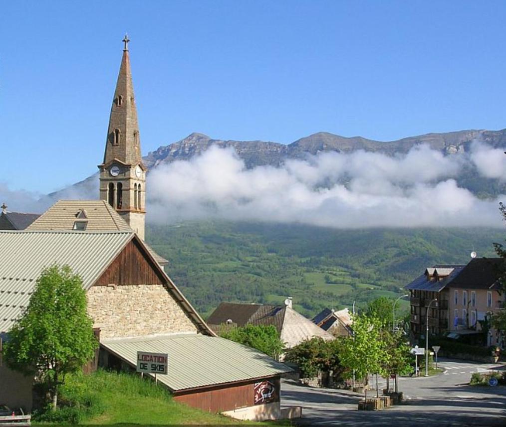 Les Gites De L'E.D.E. Saint-Leger-les-Melezes Exterior foto